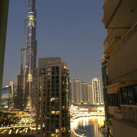 Downtown Boulevard One Bedroom Apt In 29 Blvd غرفة وصالة Burj & Fountain View Master Bedroom Plus 2 Single Beds In Living Room Дубай Екстер'єр фото