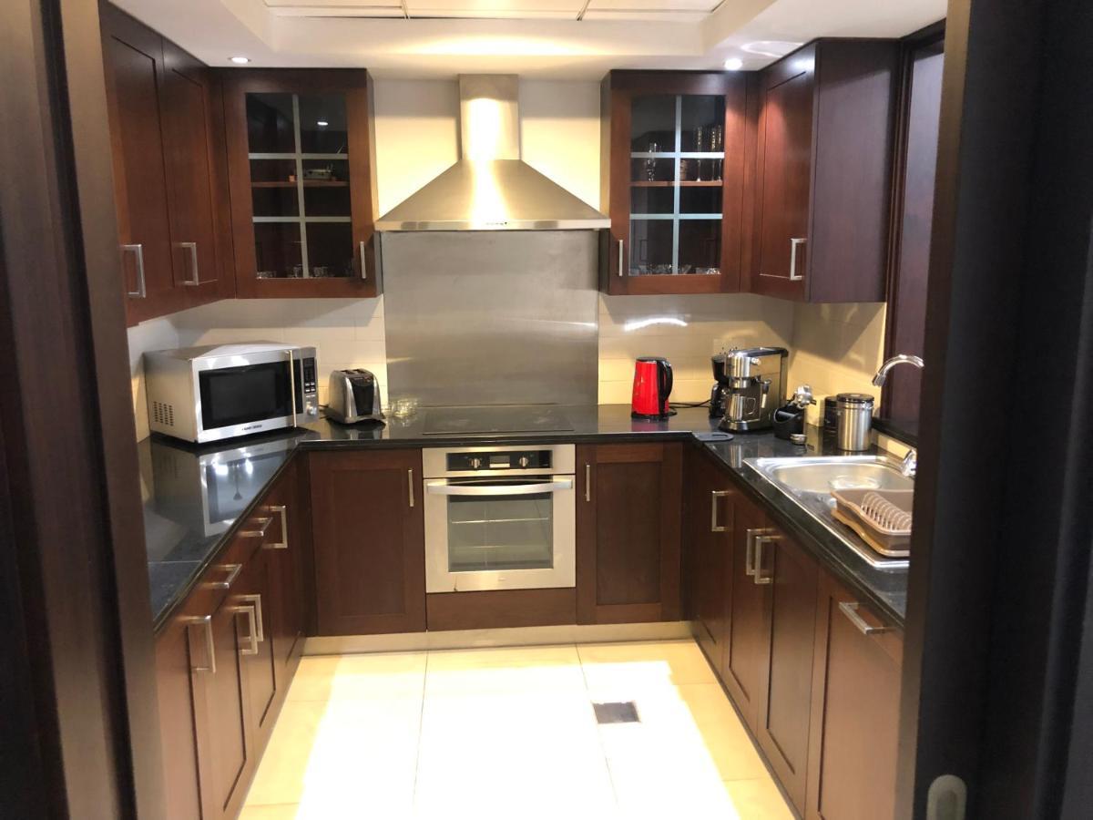 Downtown Boulevard One Bedroom Apt In 29 Blvd غرفة وصالة Burj & Fountain View Master Bedroom Plus 2 Single Beds In Living Room Дубай Екстер'єр фото