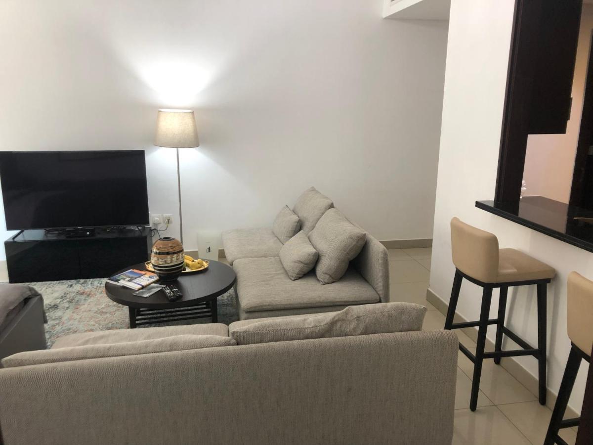 Downtown Boulevard One Bedroom Apt In 29 Blvd غرفة وصالة Burj & Fountain View Master Bedroom Plus 2 Single Beds In Living Room Дубай Екстер'єр фото
