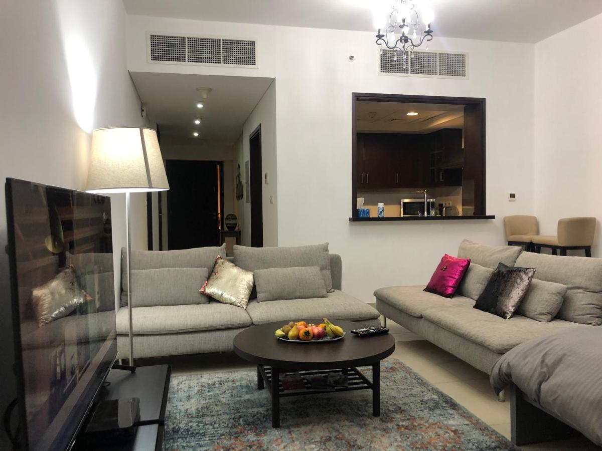 Downtown Boulevard One Bedroom Apt In 29 Blvd غرفة وصالة Burj & Fountain View Master Bedroom Plus 2 Single Beds In Living Room Дубай Екстер'єр фото